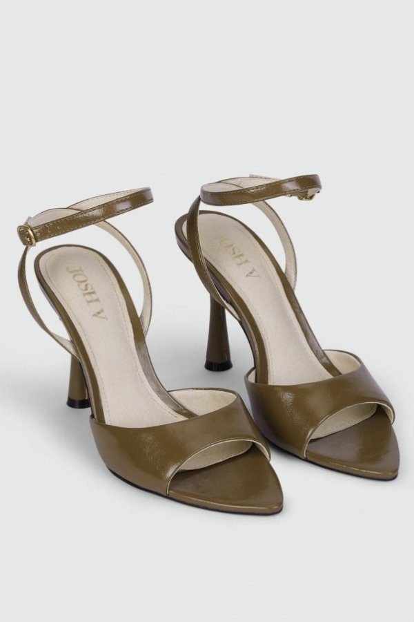 RILEY HEELS